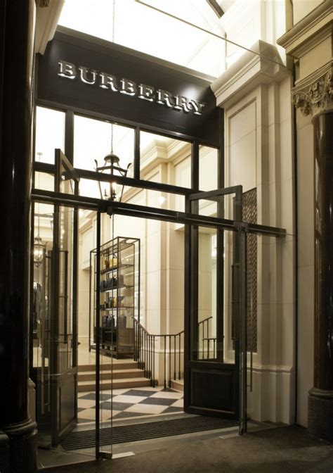 burberry knightsbridge opening times